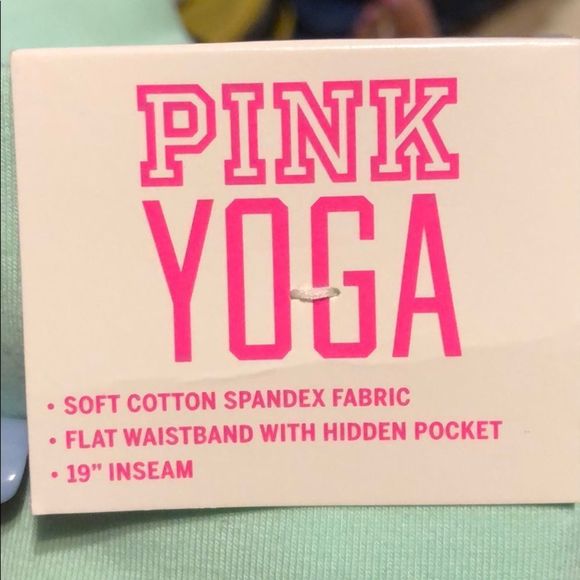 𝅺VS PINK Flat Crop Yoga Leggings - Picture 3 of 3